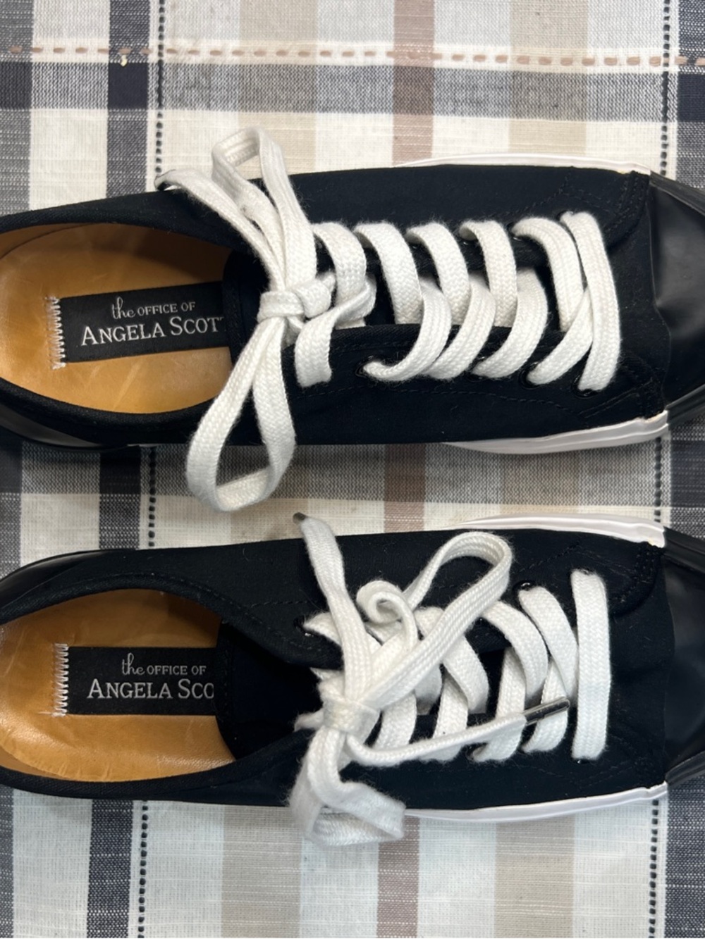 Angela Scott Black Canvas Low-Top Sneakers with White Laces - Picture 6 of 13